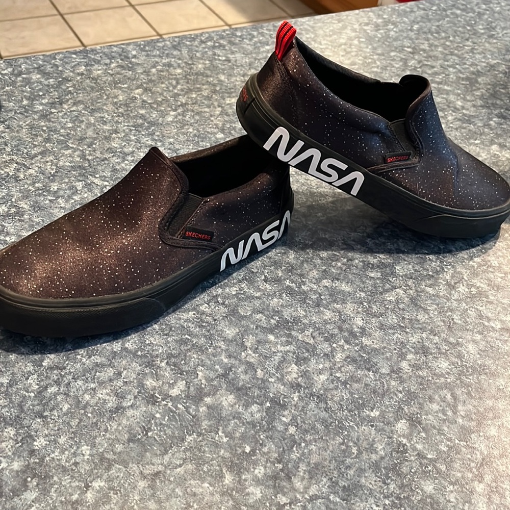 Sketchers 8.5 worn once NASA style women’s